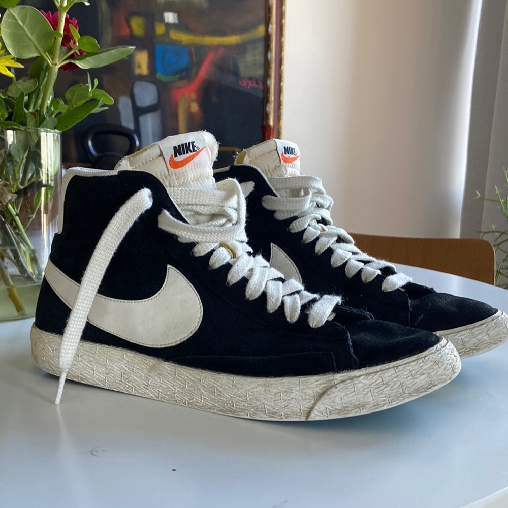 Nike Blazer Mid Suede in Black, Turquoise bottom